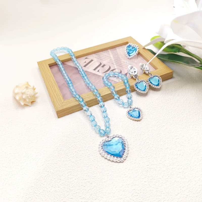 Safe and Lovely Children’s Jewelry Trend This Season