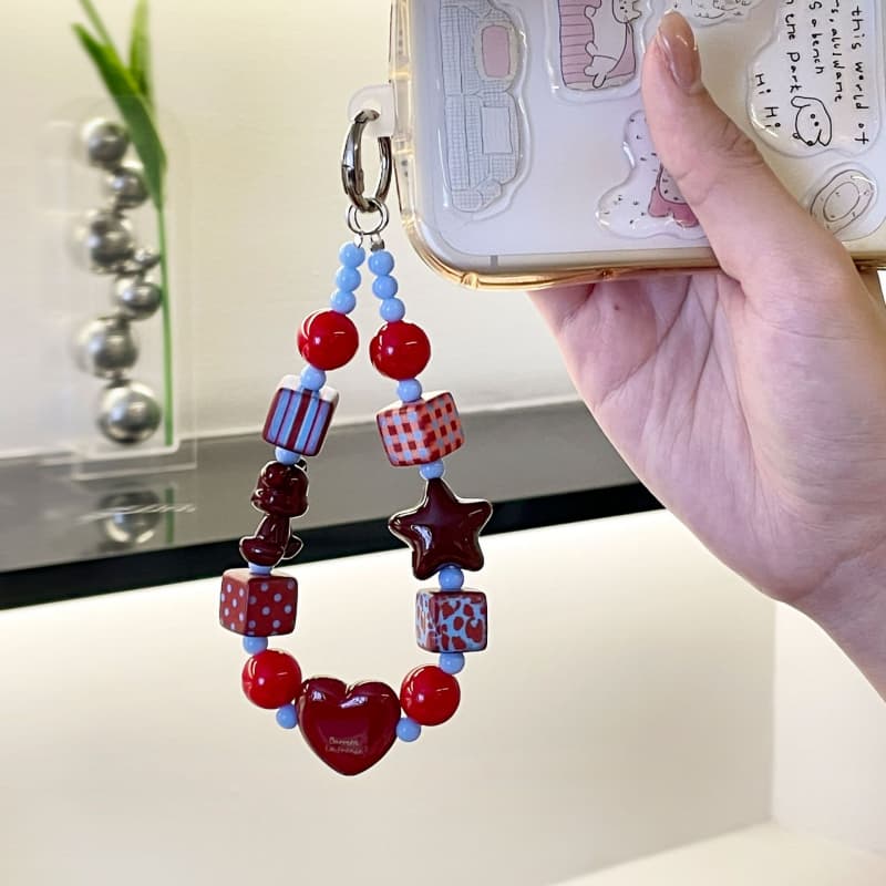 Cute Phone Chains: The Hottest Personal Accessory Trend