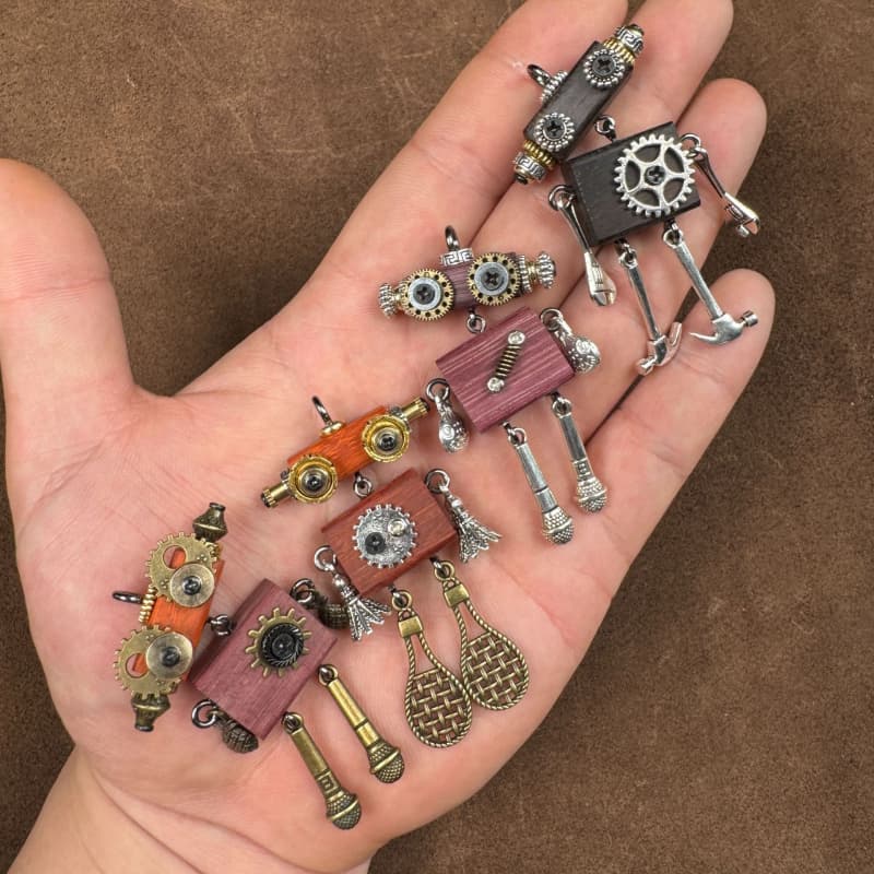 JQR Handmade Robot Pendant 01