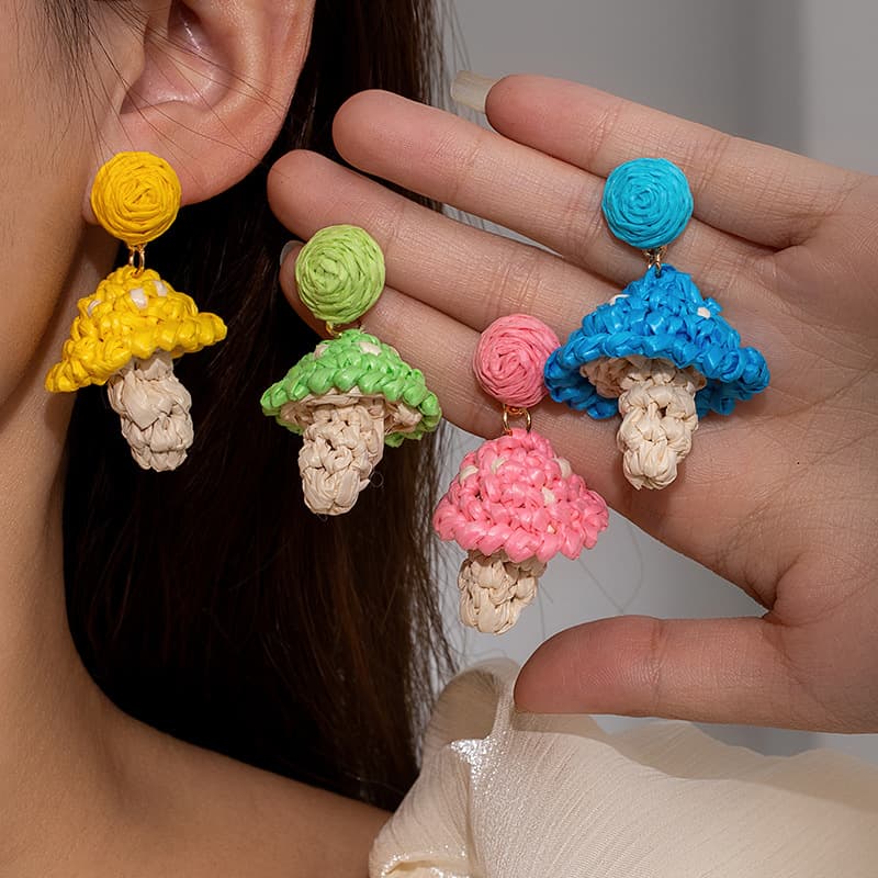 QHA Holiday-style Rafi Grass Earrings 01