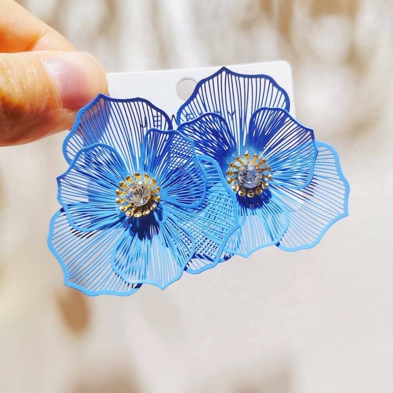 MLA Hollowed-out Metal Earrings 02